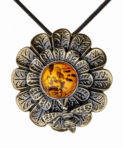 Pendant Chrysanthemum with a bee I230F3