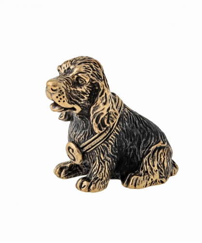 Dog Spaniel in a collar without stand CX058U