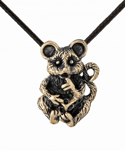 Louis the Mouse Pendant with Cheese NXHN5F