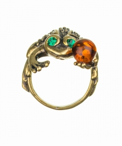 Ring Frog with a ball in its paw 2H4636