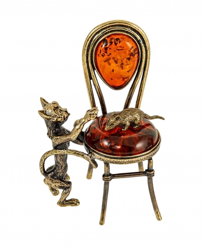 Cat and mouse on a chair 45FFAN